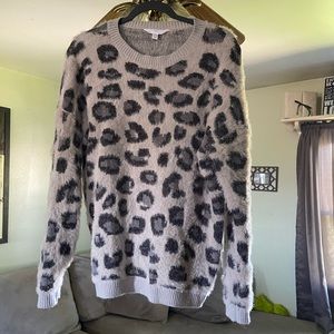 16/18 women’s sweater